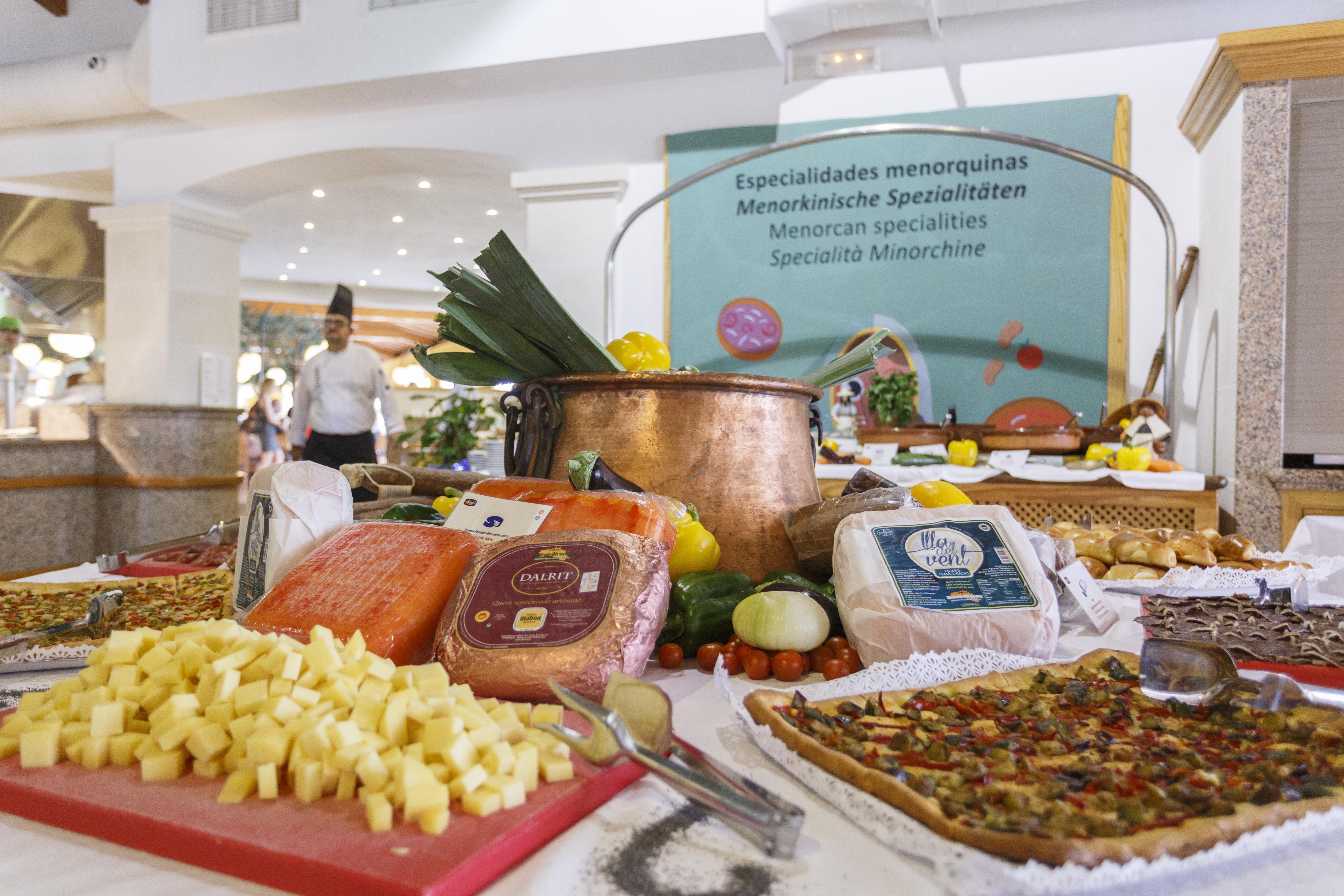 Готель Royal Son Bou Family Club Екстер'єр фото